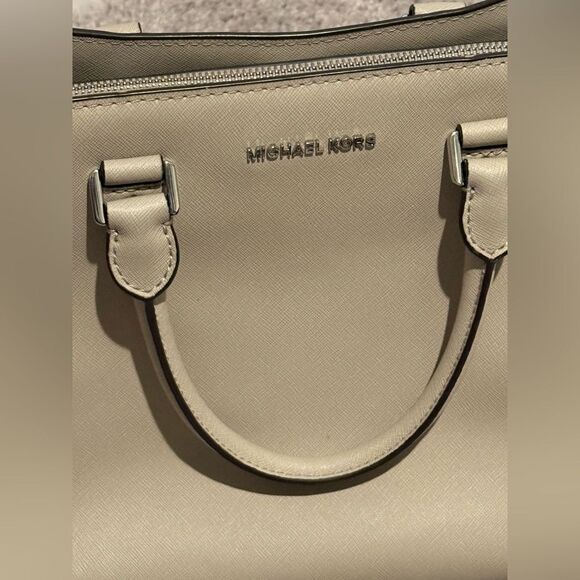 Authentic Michael Kors Handbag with Crossbody Strap - Picture 13 of 15